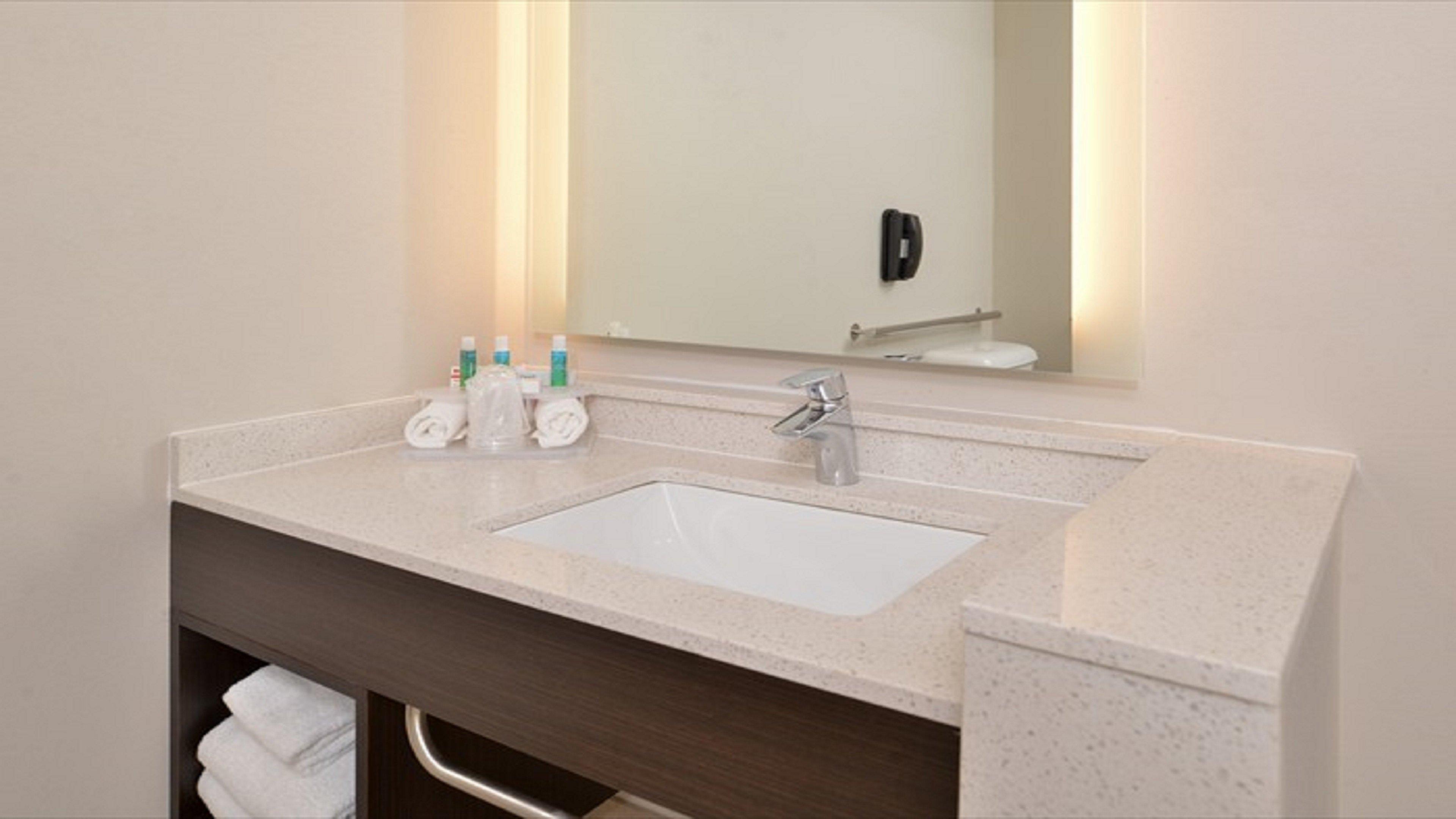 Holiday Inn Express & Suites - Parkersburg East By Ihg Экстерьер фото
