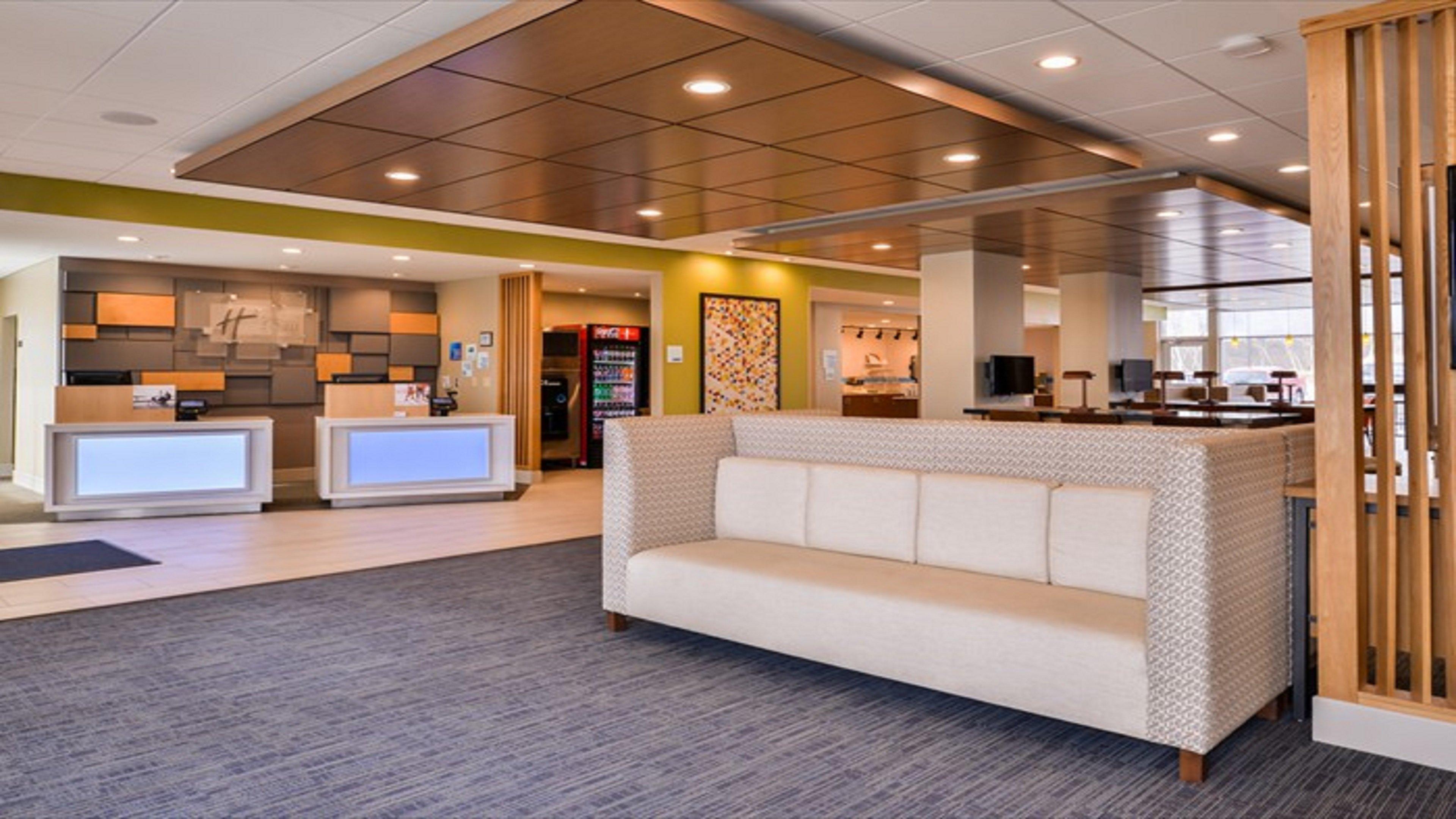 Holiday Inn Express & Suites - Parkersburg East By Ihg Экстерьер фото