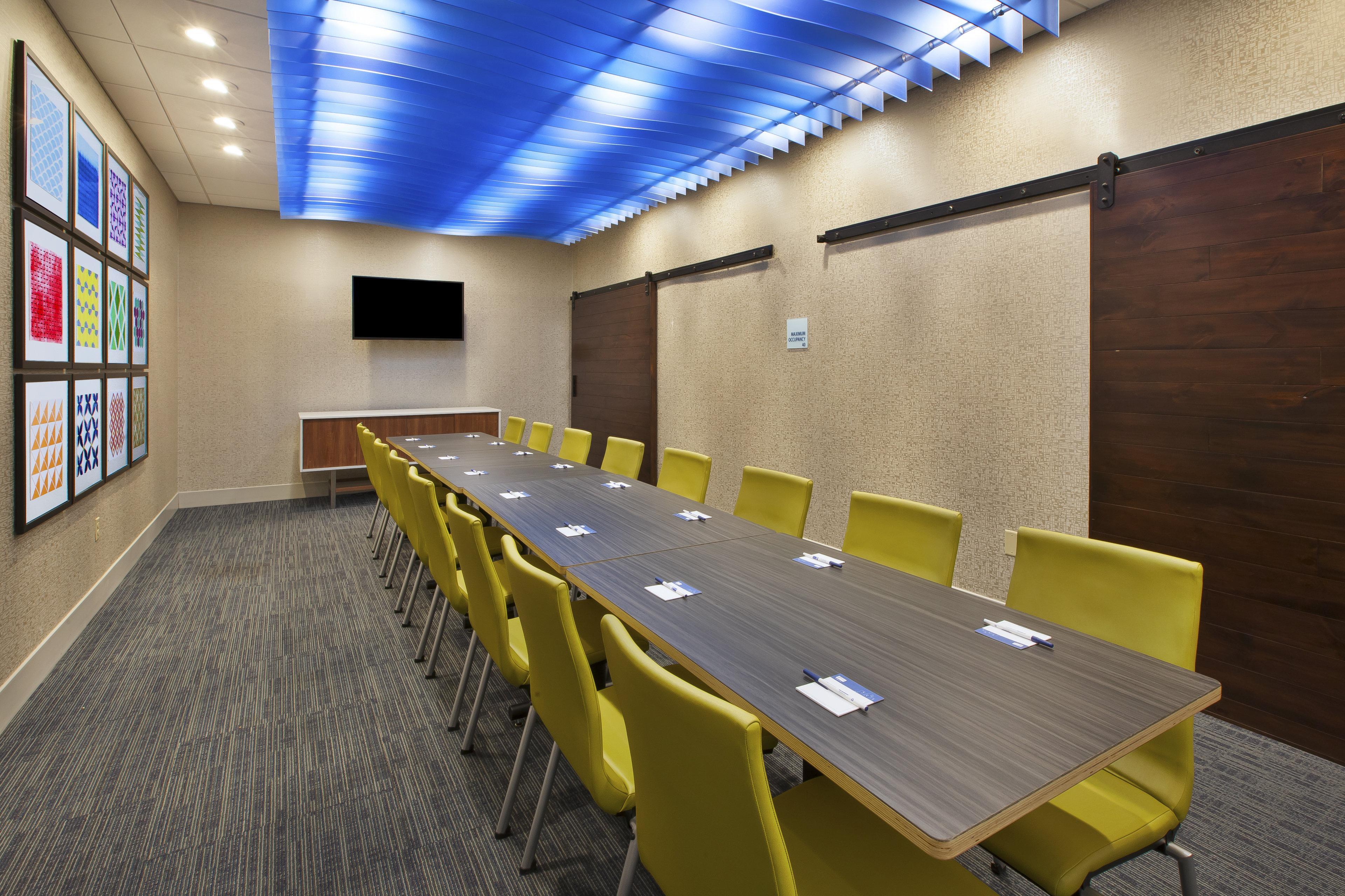 Holiday Inn Express & Suites - Parkersburg East By Ihg Экстерьер фото