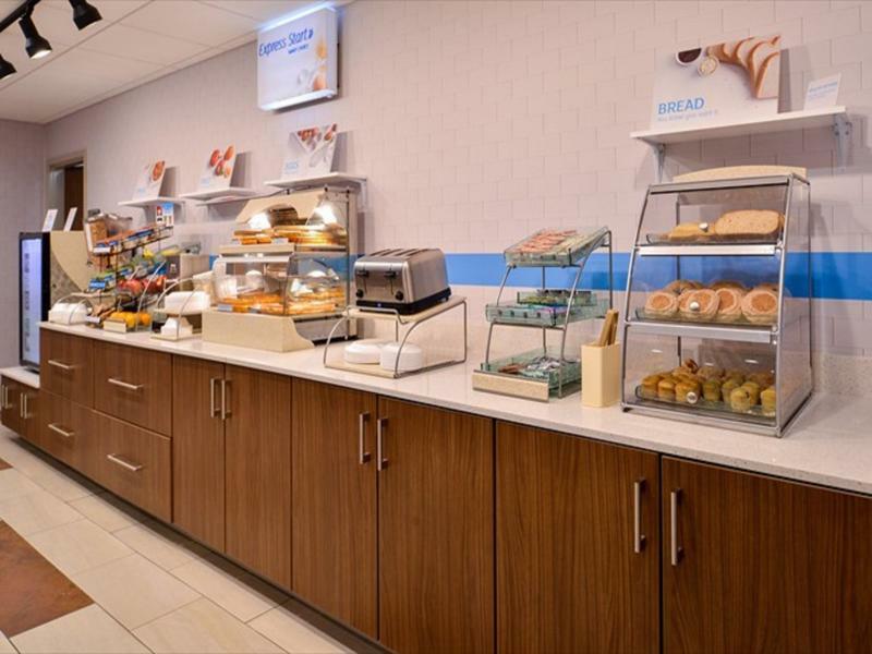 Holiday Inn Express & Suites - Parkersburg East By Ihg Экстерьер фото